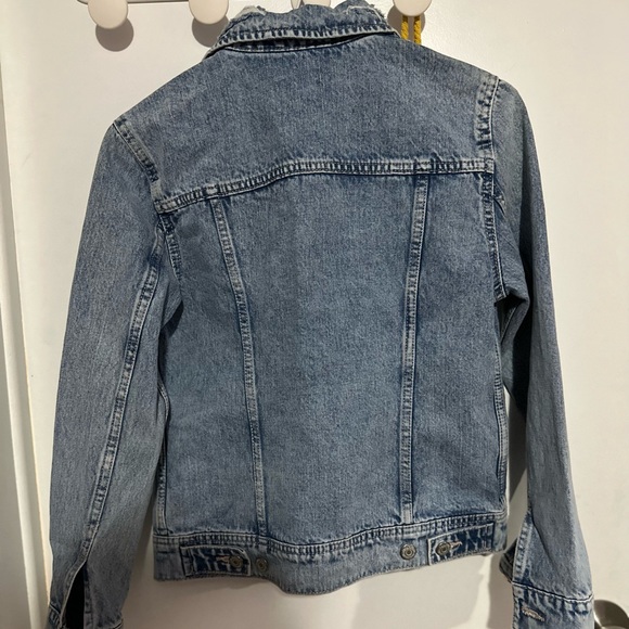 Old navy Classic Jean Jacket - Picture 6 of 8